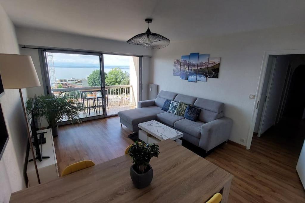 Appart Cosy Avec Vue Sur Le Lac Leman Evian-les-Bains Luaran gambar