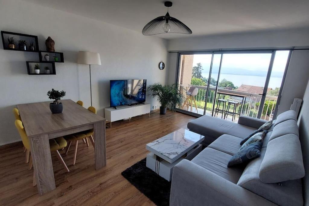 Appart Cosy Avec Vue Sur Le Lac Leman Evian-les-Bains Luaran gambar