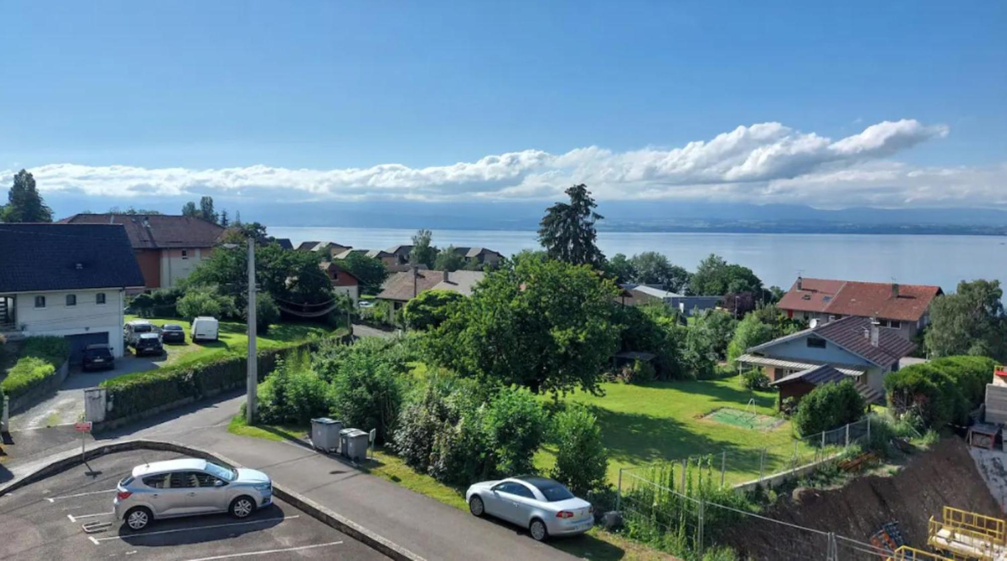 Appart Cosy Avec Vue Sur Le Lac Leman Evian-les-Bains Luaran gambar