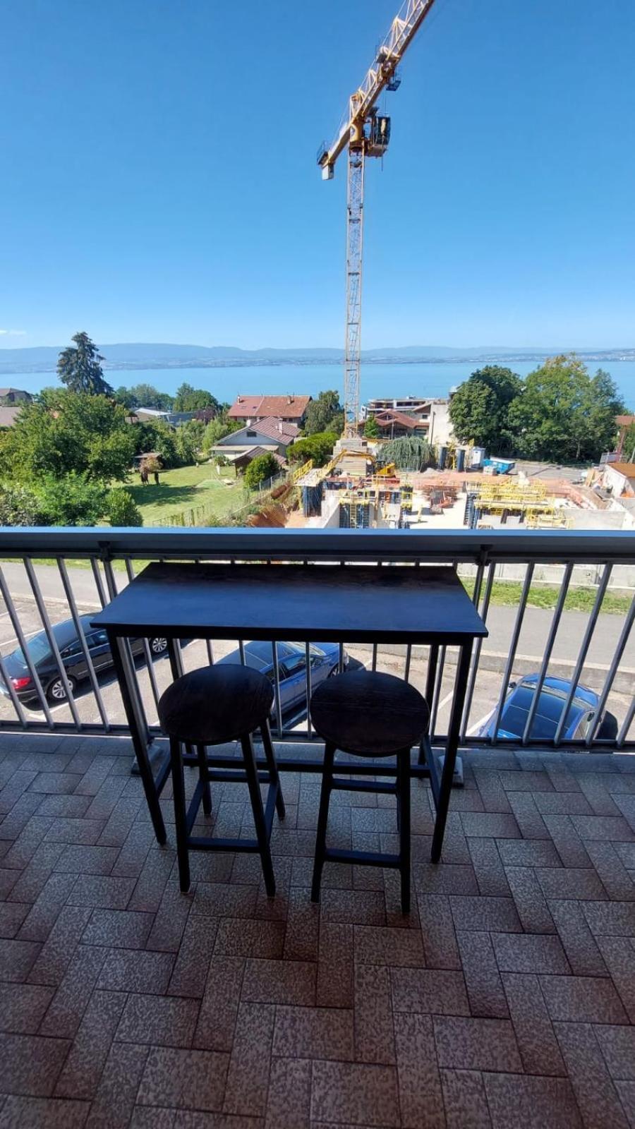 Appart Cosy Avec Vue Sur Le Lac Leman Evian-les-Bains Luaran gambar